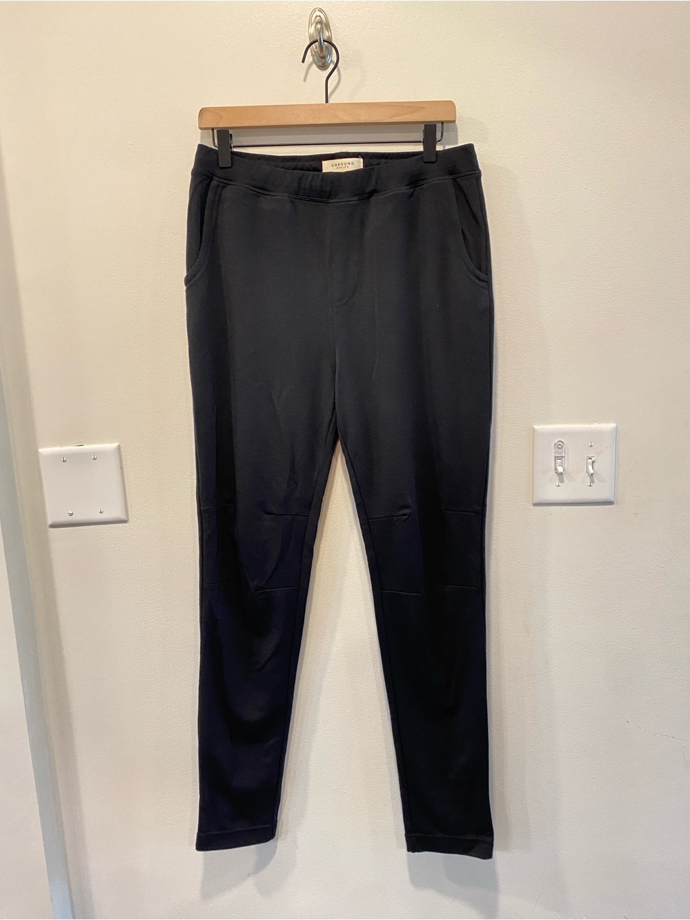 Unbound Merino mens Merino flex jogger size medium black pants travel outdoors